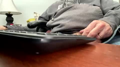 gngnxxx online show from February 6, 2026, 8:23 pm