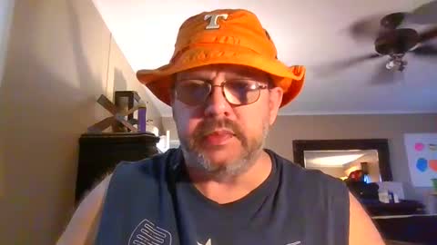 Snapshot of gobey33 chatting on September 20, 2025, 2:07 pm IDKIDCIDGAF online show from September 20, 2025, 2:07 pm