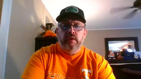 Snapshot of gobey33 chatting on September 29, 2025, 4:34 pm IDKIDCIDGAF online show from September 29, 2025, 4:34 pm