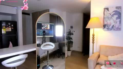 goddess8love online show from June 17, 2026, 4:48 am