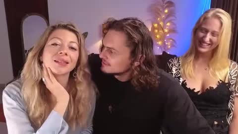   330 UTC2 girls   online show from January 22, 2025, 2:37 am