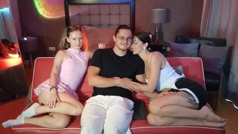   330 UTC2 girls   online show from December 17, 2025, 4:51 am