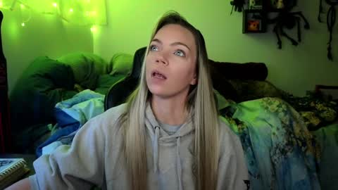 Patricia Mars           Goddess of Mars twitter thegoddessmindy online show from January 2, 2025, 12:46 pm