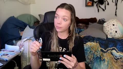 Patricia Mars           Goddess of Mars twitter thegoddessmindy online show from January 23, 2025, 3:22 pm