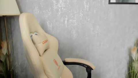 Mistress online show from October 28, 2025, 9:02 am