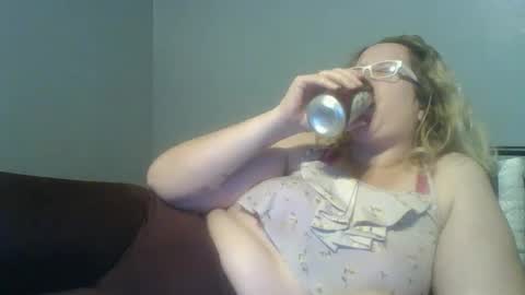 Crystal online show from March 12, 2025, 1:14 am