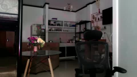 Eva online show from December 16, 2024, 2:36 am