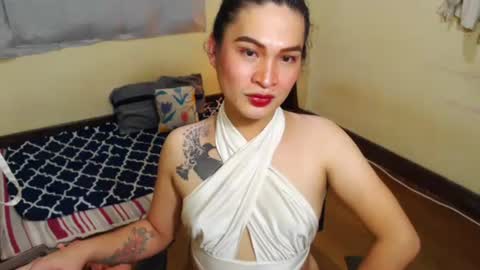 QUEEN JANE online show from January 17, 2025, 10:33 am