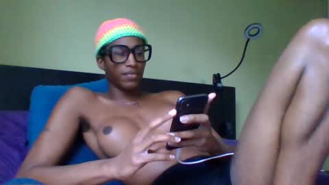 Snapshot of goddexx_kii chatting on November 3, 2025, 12:06 pm goddexx_kii online show from November 3, 2025, 12:06 pm