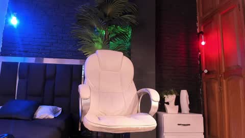 Snapshot of godly_huan chatting on January 11, 2025, 5:41 am HUAN online show from January 11, 2025, 5:41 am