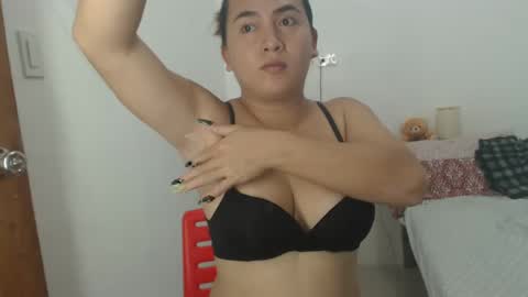 bella online show from March 7, 2025, 11:29 am