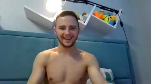 Golden boyyy21 online show from January 11, 2025, 8:00 am