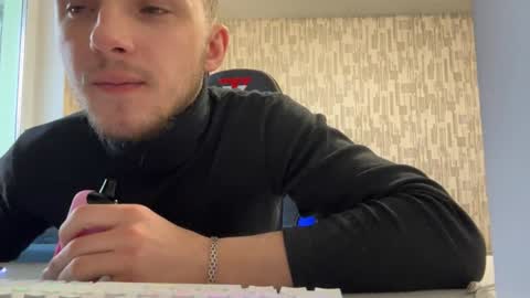 Golden boyyy21 online show from February 8, 2025, 11:01 am