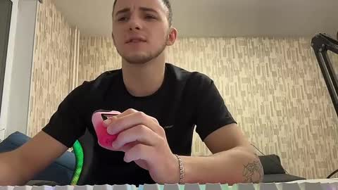 Golden boyyy21 online show from February 16, 2025, 3:59 pm