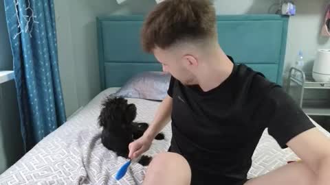 Golden boyyy21 online show from February 11, 2026, 12:54 pm