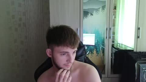 Golden boyyy21 online show from April 19, 2026, 8:57 am