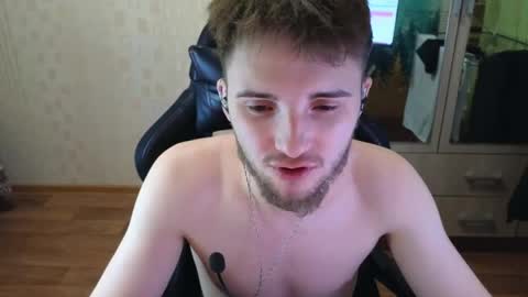 Golden boyyy21 online show from April 21, 2026, 1:42 am