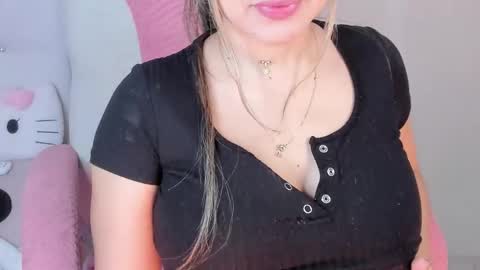 golden_issy online show from April 25, 2026, 2:47 am