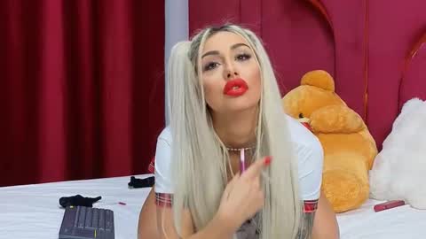 GoldenAmberX online show from February 23, 2025, 6:07 am