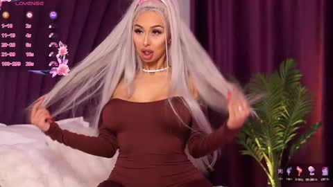 GoldenAmberX online show from March 9, 2025, 5:06 pm