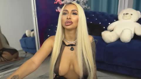 GoldenAmberX online show from September 17, 2025, 7:15 pm