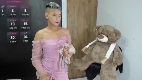 goldenangels1 online show from October 31, 2025, 9:27 pm