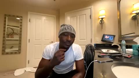 Snapshot of goldenapo chatting on March 3, 2026, 4:07 am goldenapo online show from March 3, 2026, 4:07 am