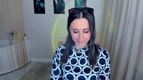 Olivia online show from March 16, 2026, 3:34 am