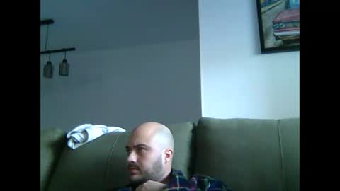 goldenspainboy online show from December 14, 2025, 11:26 am