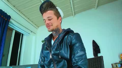 Goldy Loyal93 online show from September 14, 2025, 4:33 am