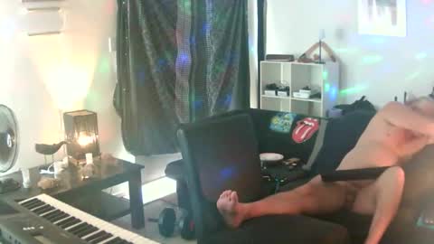 goldyguy011 online show from November 16, 2025, 2:17 am