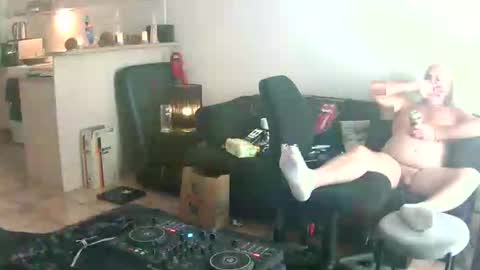 goldyguy011 online show from June 10, 2026, 5:07 am