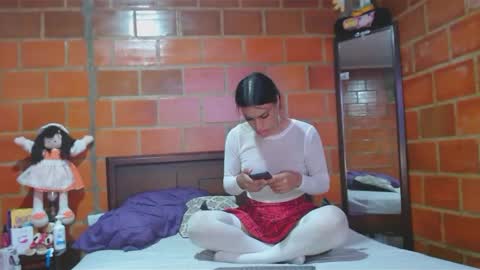 Snapshot of golositha26 chatting on December 18, 2024, 10:35 pm Valentina online show from December 18, 2024, 10:35 pm