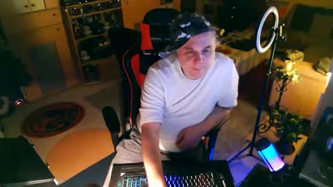 google5001 online show from February 6, 2026, 4:28 am