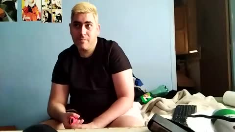 Snapshot of gorak32 chatting on February 19, 2025, 4:00 pm GoraK online show from February 19, 2025, 4:00 pm