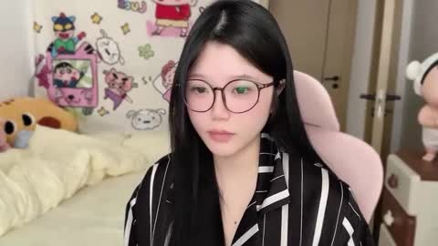 gorgeous girl33 online show from November 15, 2025, 2:20 am