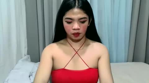 gorgeouspinay_gwen online show from March 23, 2026, 2:15 am