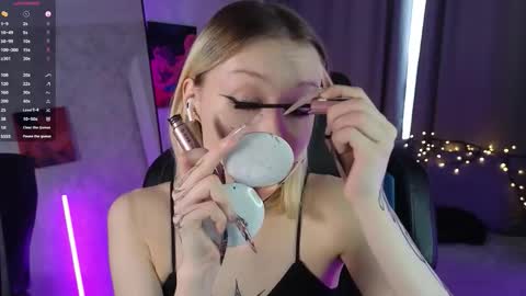 Violeta online show from October 24, 2025, 12:34 pm