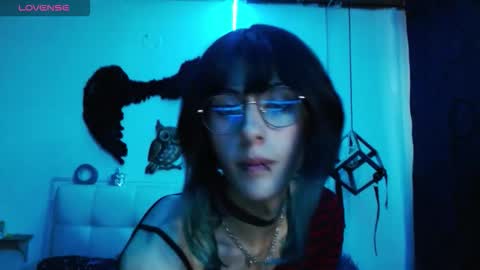 Snapshot of goth_minerva chatting on September 9, 2025, 1:43 pm goth_minerva online show from September 9, 2025, 1:43 pm