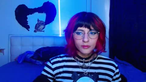 Snapshot of goth_minerva chatting on October 6, 2025, 1:52 pm goth_minerva online show from October 6, 2025, 1:52 pm