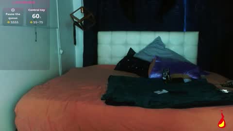 Snapshot of goth_minerva chatting on October 12, 2025, 1:43 pm goth_minerva online show from October 12, 2025, 1:43 pm