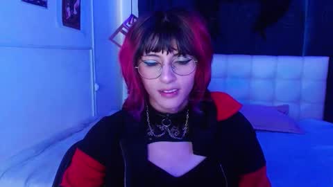 Snapshot of goth_minerva chatting on October 15, 2025, 2:39 pm goth_minerva online show from October 15, 2025, 2:39 pm