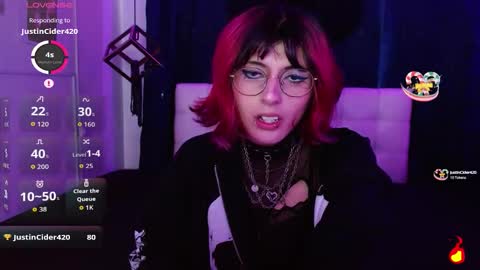 Snapshot of goth_minerva chatting on October 18, 2025, 1:34 pm goth_minerva online show from October 18, 2025, 1:34 pm