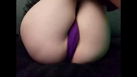 Snapshot of gothhhmeout chatting on March 1, 2026, 7:43 am Raven online show from March 1, 2026, 7:43 am