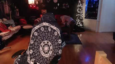 Hezra online show from January 26, 2025, 8:45 pm