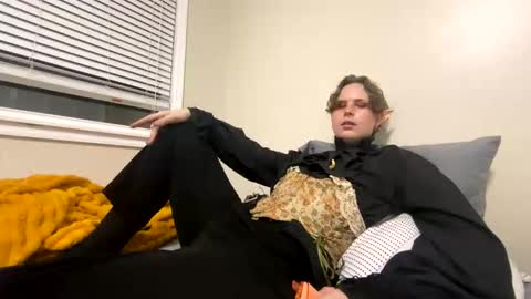 Doll online show from May 31, 2026, 12:52 am