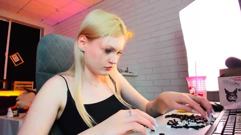 Grace Glamour online show from January 9, 2025, 11:36 am