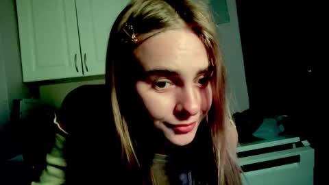 gracetorrezz online show from February 13, 2025, 8:06 am