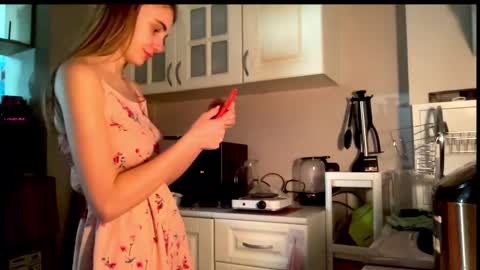 gracetorrezz online show from March 11, 2025, 8:09 am