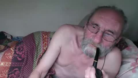 Snapshot of grandpa_mark chatting on October 4, 2025, 5:49 am Mark online show from October 4, 2025, 5:49 am